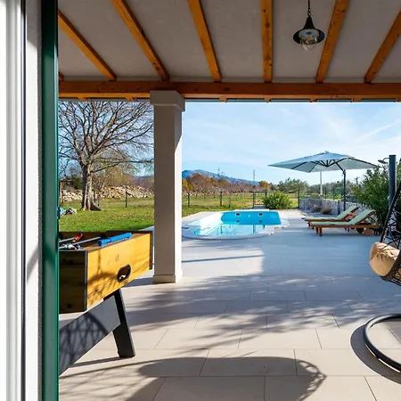 Bajadera Villa