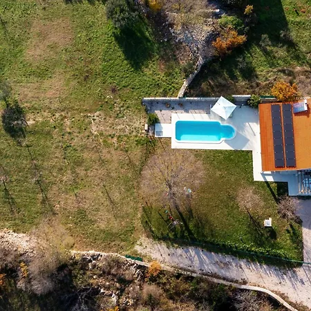 Bajadera Villa Puljane